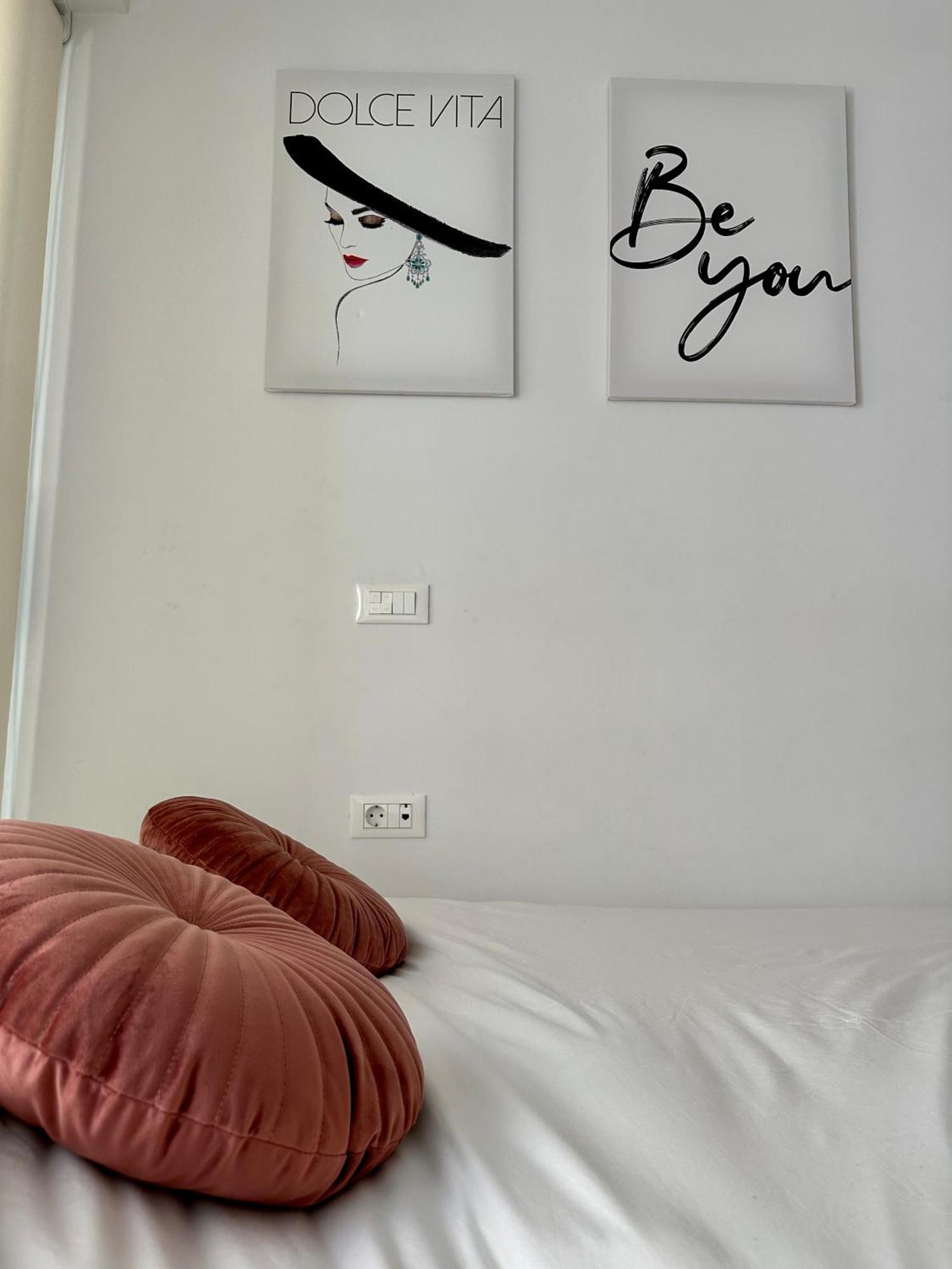 Serena At Athens Riviera Apartment Vari  Luaran gambar